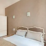 Uffizi-Ponte Vecchio Apartment